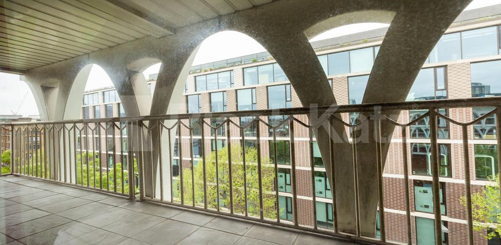 			3 Bedroom, 2 bath, 1 reception Apartment			 Farringdon Road EC1R, CLARKENWELL / FARRINGDON
